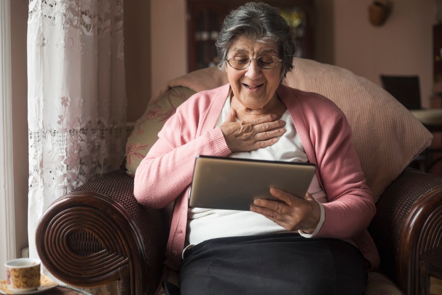 hospice-patient-video-call