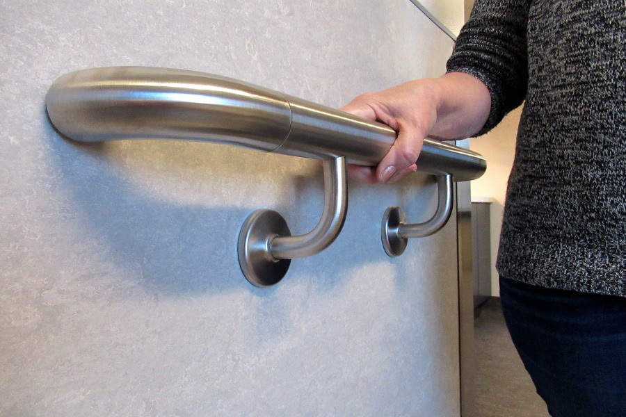 grab_bars_fall_prevention