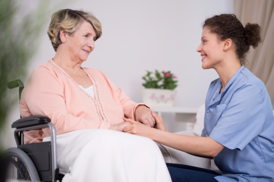 In Home Care or Nursing Home Assistance – Which is Best?